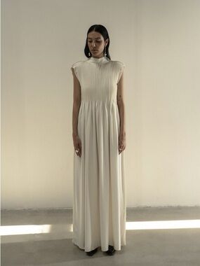Sleeveless Cream Maxi Dress with High Pleated Bodice